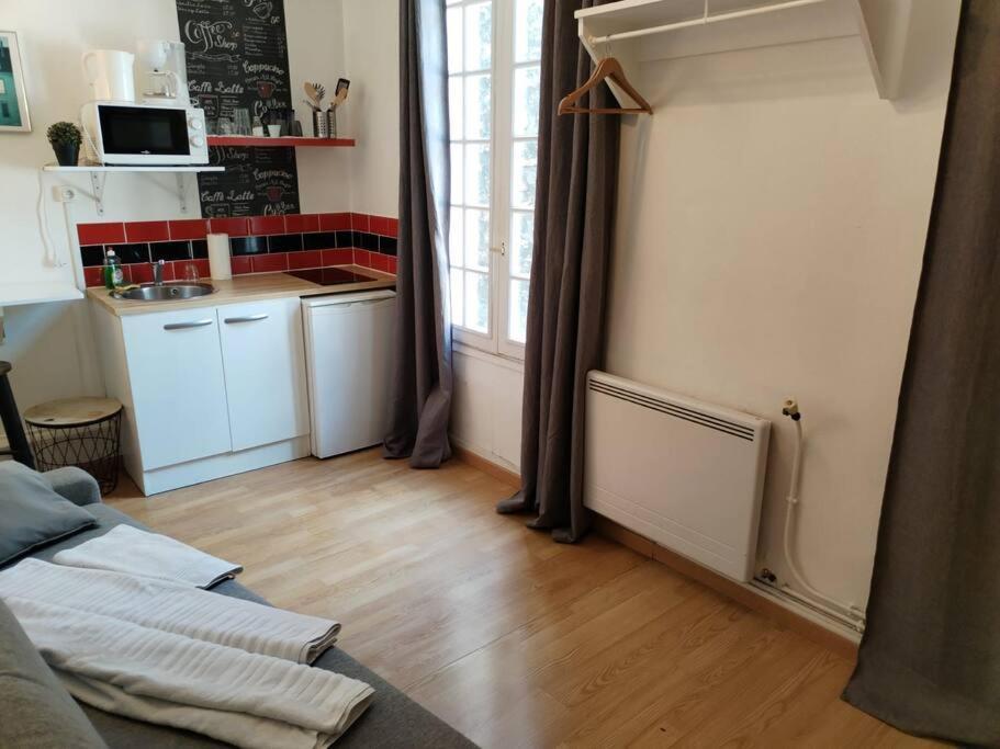 Studio Rue De La Sante Paris Exterior foto